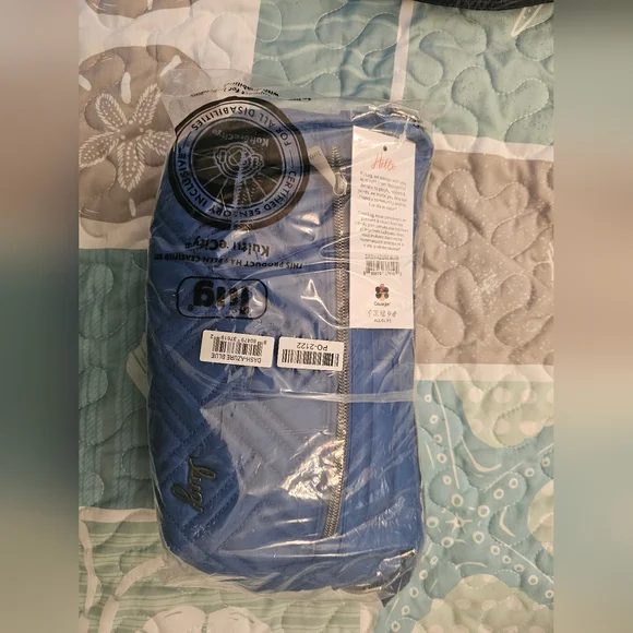 Brand new lug brand dash in azure blue - Picture 4 of 4